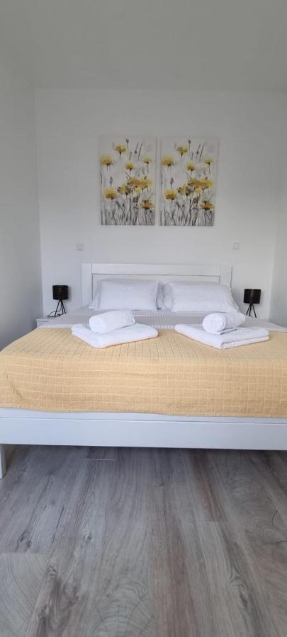 Yellow Dream Murvica  Exterior foto
