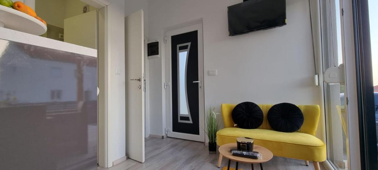 Yellow Dream Murvica  Exterior foto